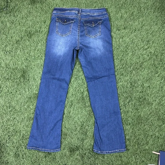 Wallflower Women's The Fiesty Curvy Low Rise Fit Jeans Size 13 - Picture 5 of 10